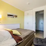 Prora - Apartment Mit Meerblick Und Strandkorb Am Strand - Sandduene