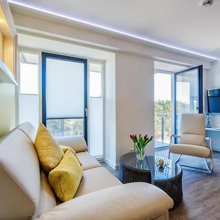 Prora - Apartment mit Balkon, Meerblick und Strandkorb am Strand - Sanddüne Binz