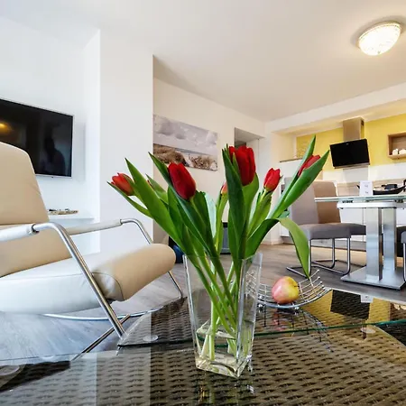 Prora - Apartment Mit Meerblick Und Strandkorb Am Strand - Sandduene *